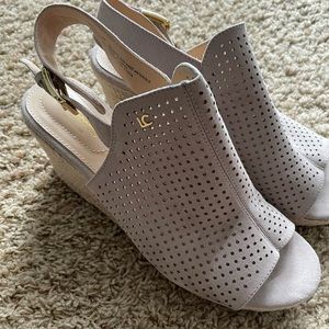 Liz Claiborne memory foam 9.5 wedge